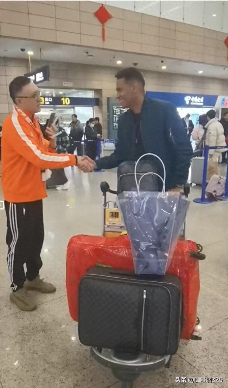  青島日報：前巴西國奧球員奧古斯托與海牛會合，球隊五外援到位