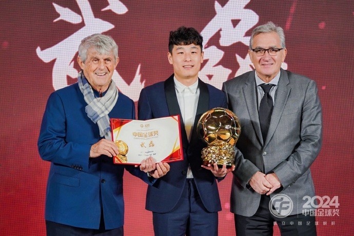  恭喜“核武7”！武磊第五次加冕中國金球獎