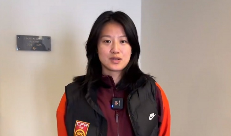  汪琳琳：范迪克是我的偶像和目標(biāo)，希望變成他那樣全面的中后衛(wèi)