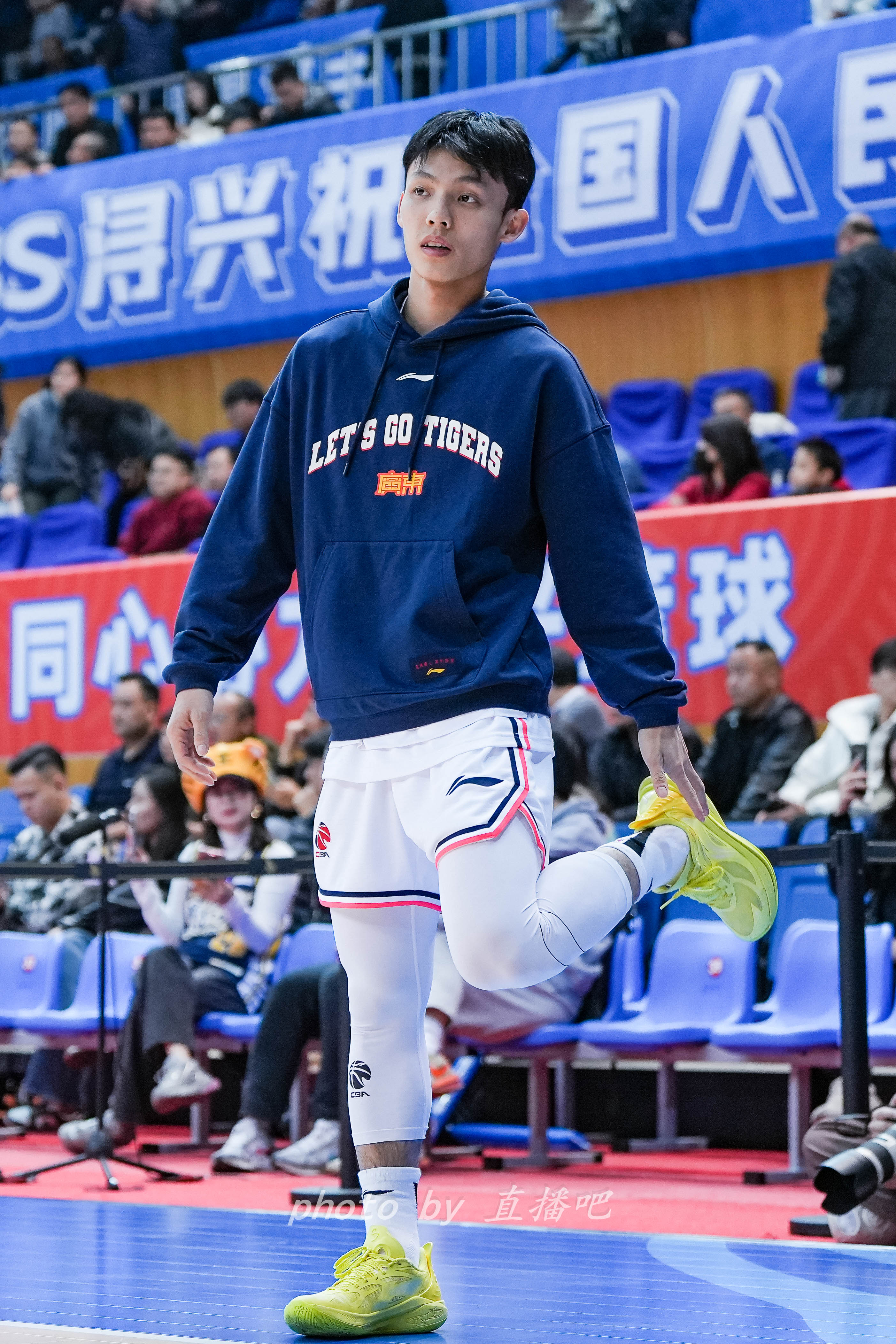  “控球中鋒”！徐杰這身體素質(zhì)有億點東西