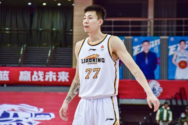  還得再調(diào)整！張鎮(zhèn)麟復(fù)出8中1拿到2分8助出現(xiàn)6失誤 正負(fù)值-34最低
