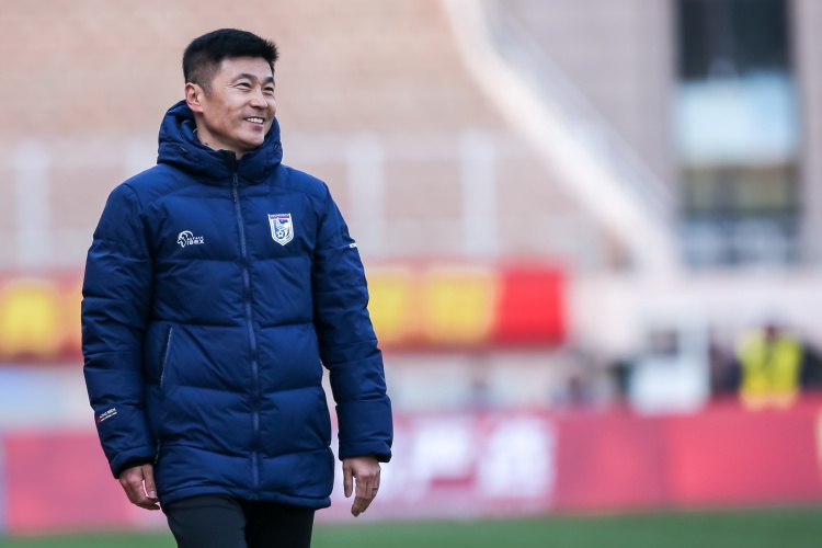  足球報：英博首發(fā)陣容幾乎換了一支球隊，主打高位逼搶強調(diào)奔跑
