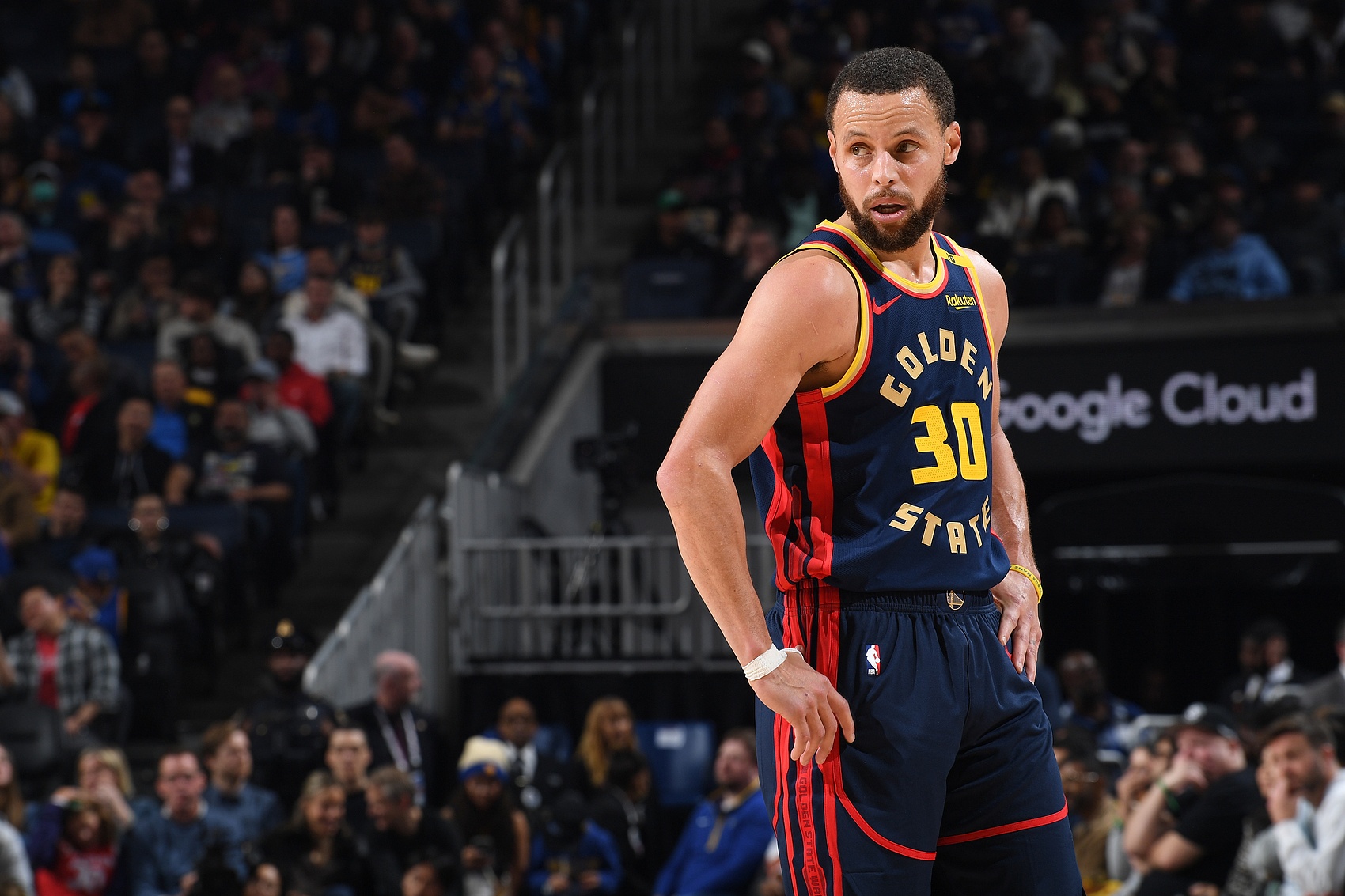 庫里：看見我的白發(fā)了嗎？我每天都感謝上帝能在NBA打16年