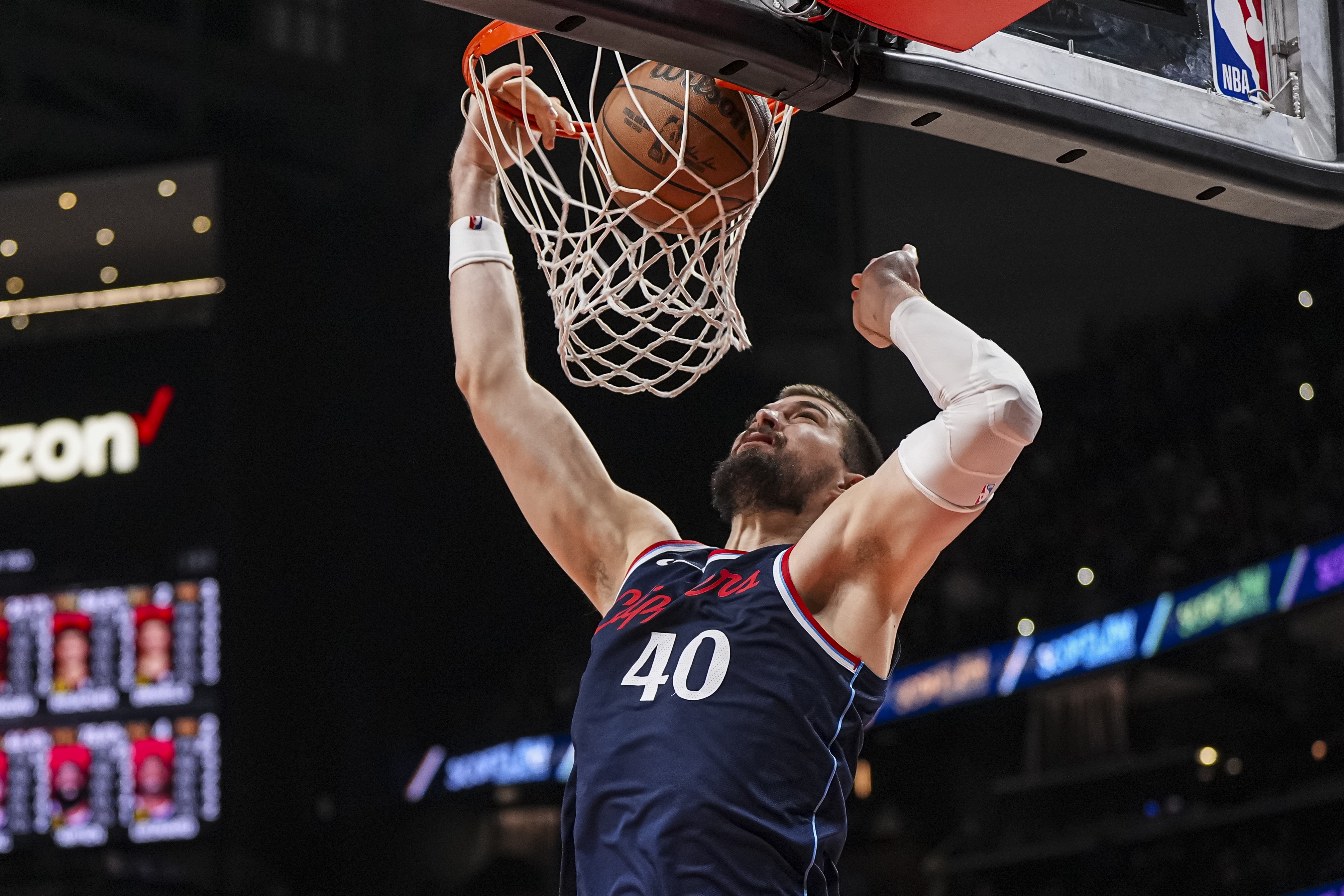  面對雙塔爆砍28+20！美記：再次申明 祖巴茨就是快船本賽季的MVP